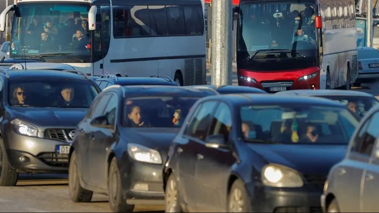 Ministria e Jashtme e Kosoves: Qytetaret te shmangin pikat kufitare me Serbine